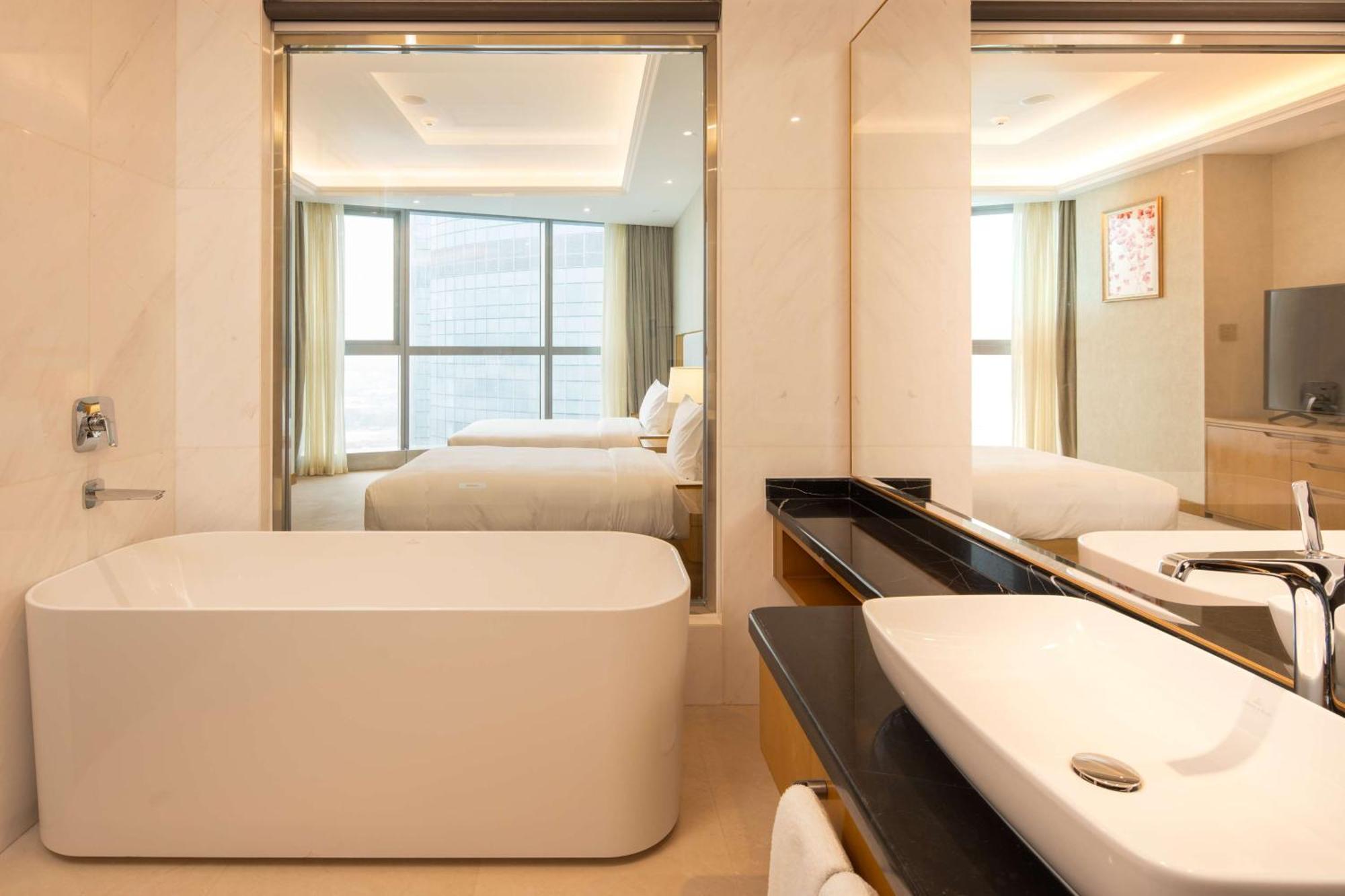 Hilton Brazzaville Les Tours Jumelles Hotel & Residences Esterno foto