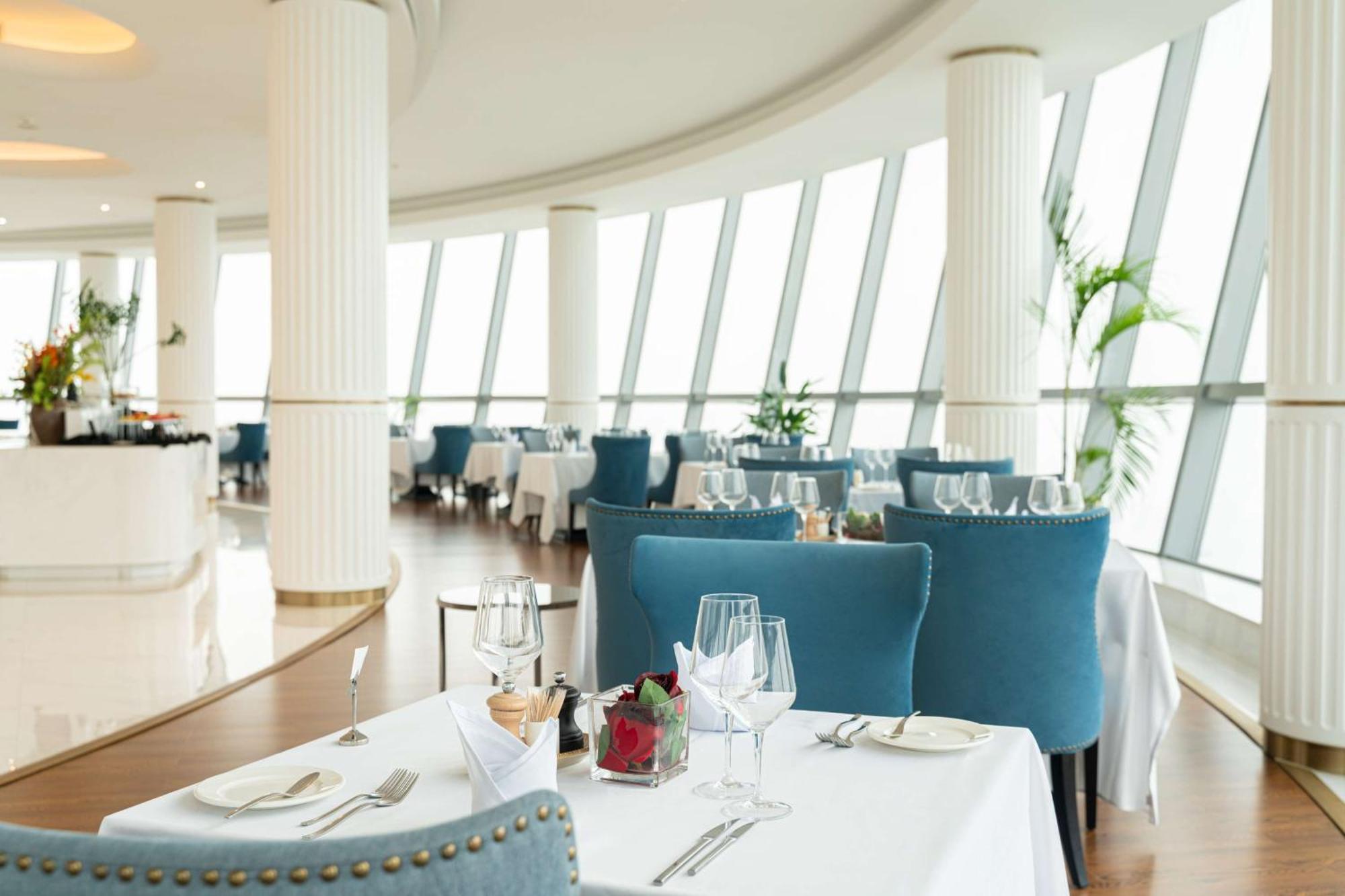 Hilton Brazzaville Les Tours Jumelles Hotel & Residences Esterno foto
