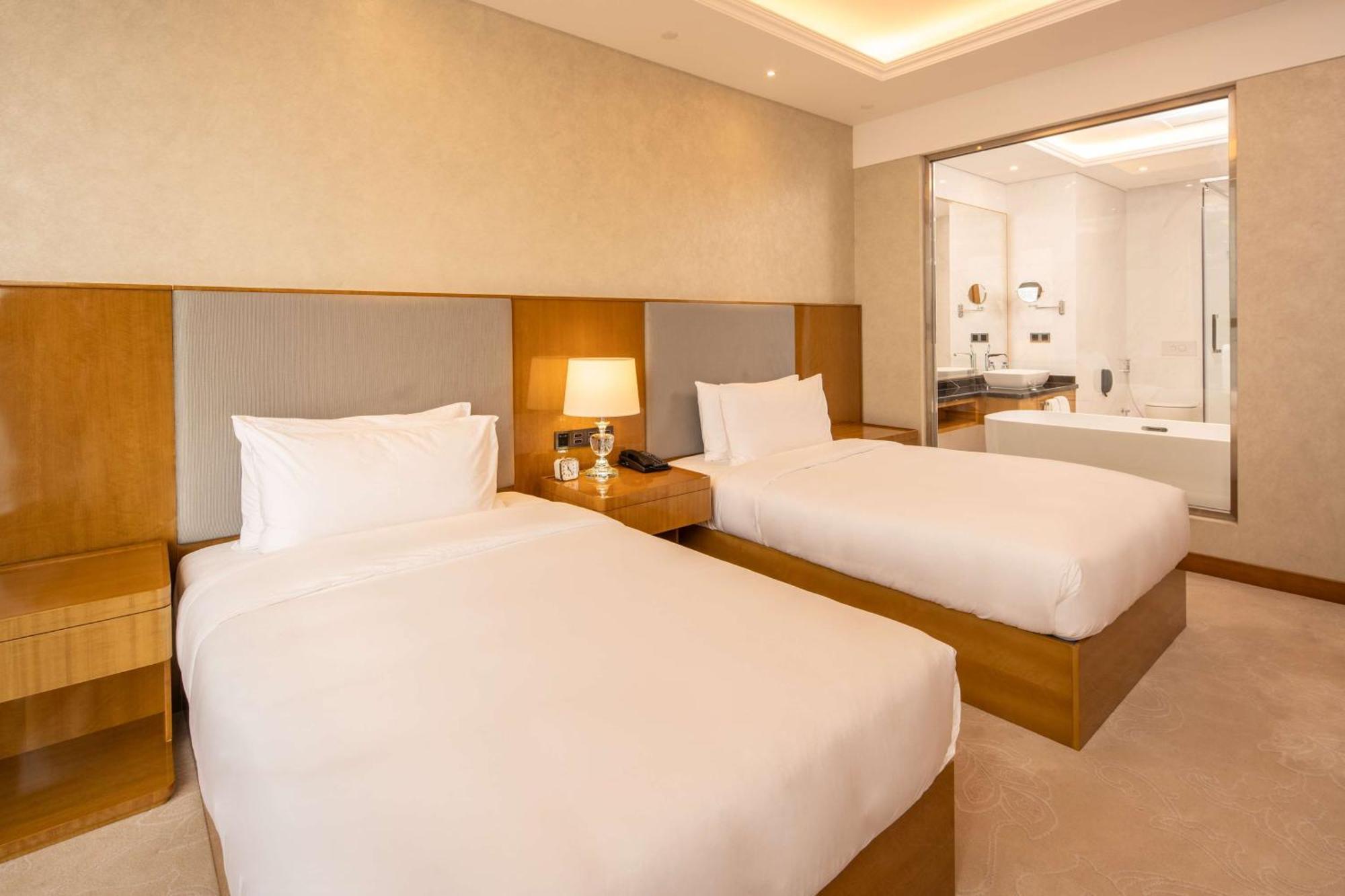 Hilton Brazzaville Les Tours Jumelles Hotel & Residences Esterno foto