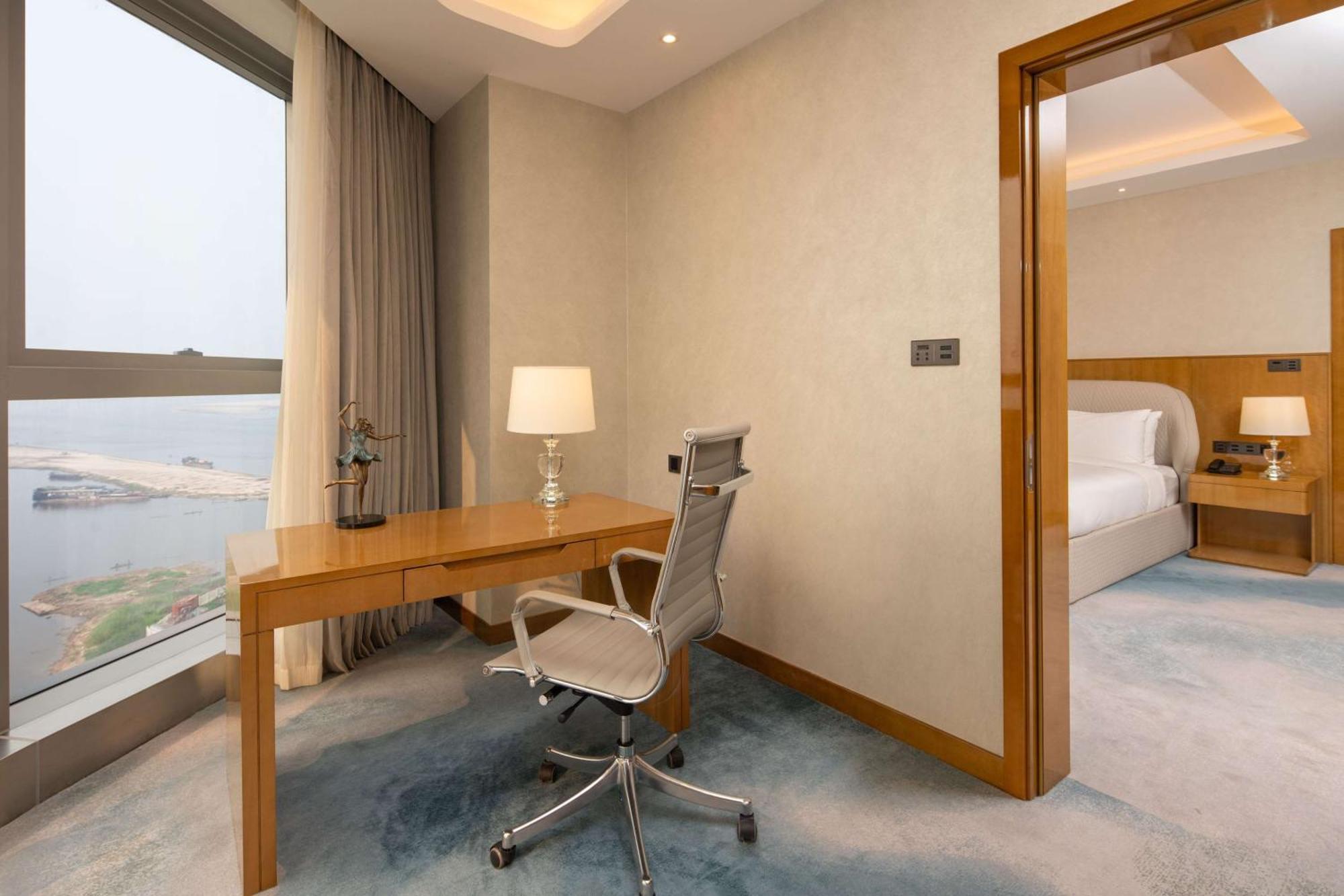 Hilton Brazzaville Les Tours Jumelles Hotel & Residences Esterno foto