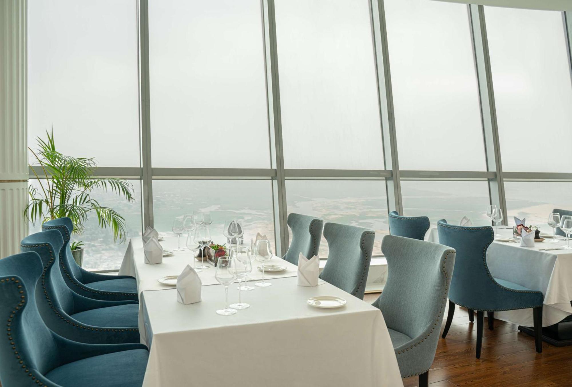 Hilton Brazzaville Les Tours Jumelles Hotel & Residences Esterno foto